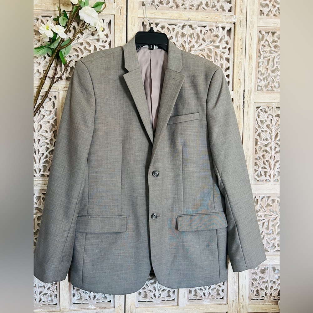 Gray Perris Ellis Jacket in Excellent Condition - Size 42 Regular